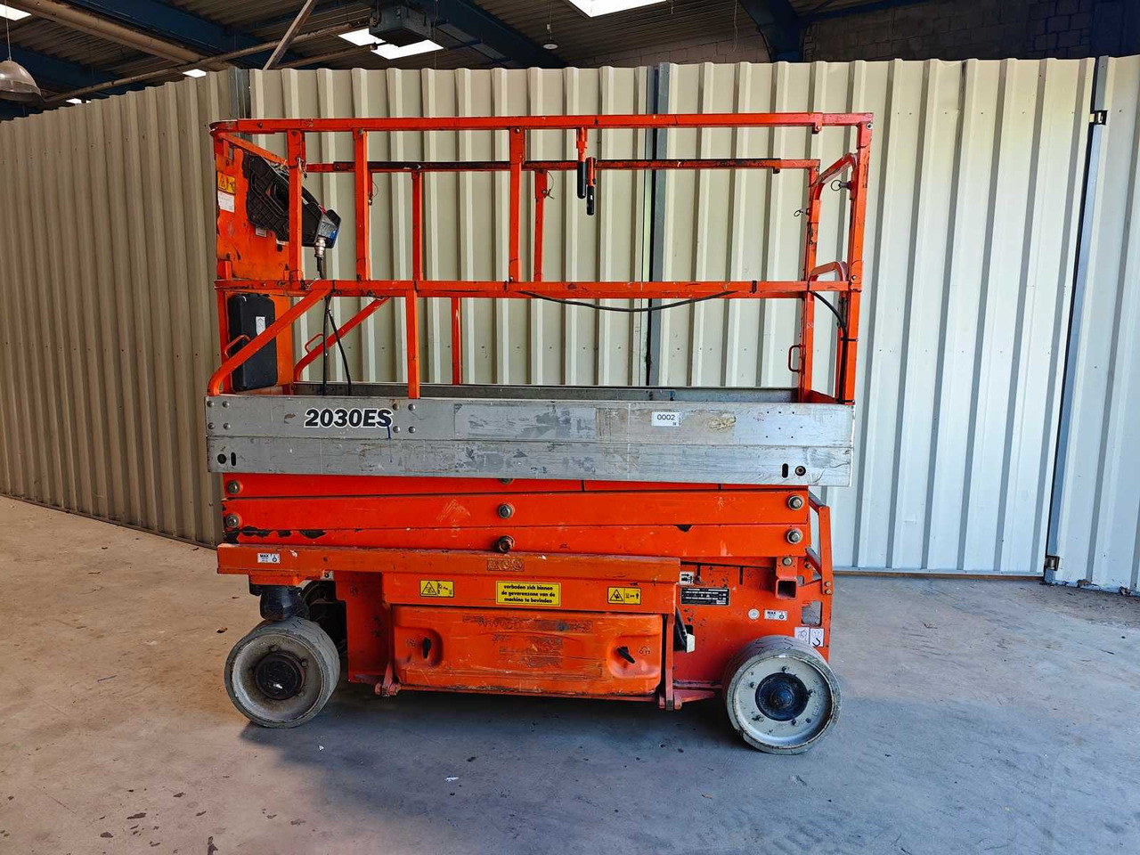 JLG 2030ES - Работна площадка: снимка 1 JLG 2030ES - Работна площадка: снимка 1