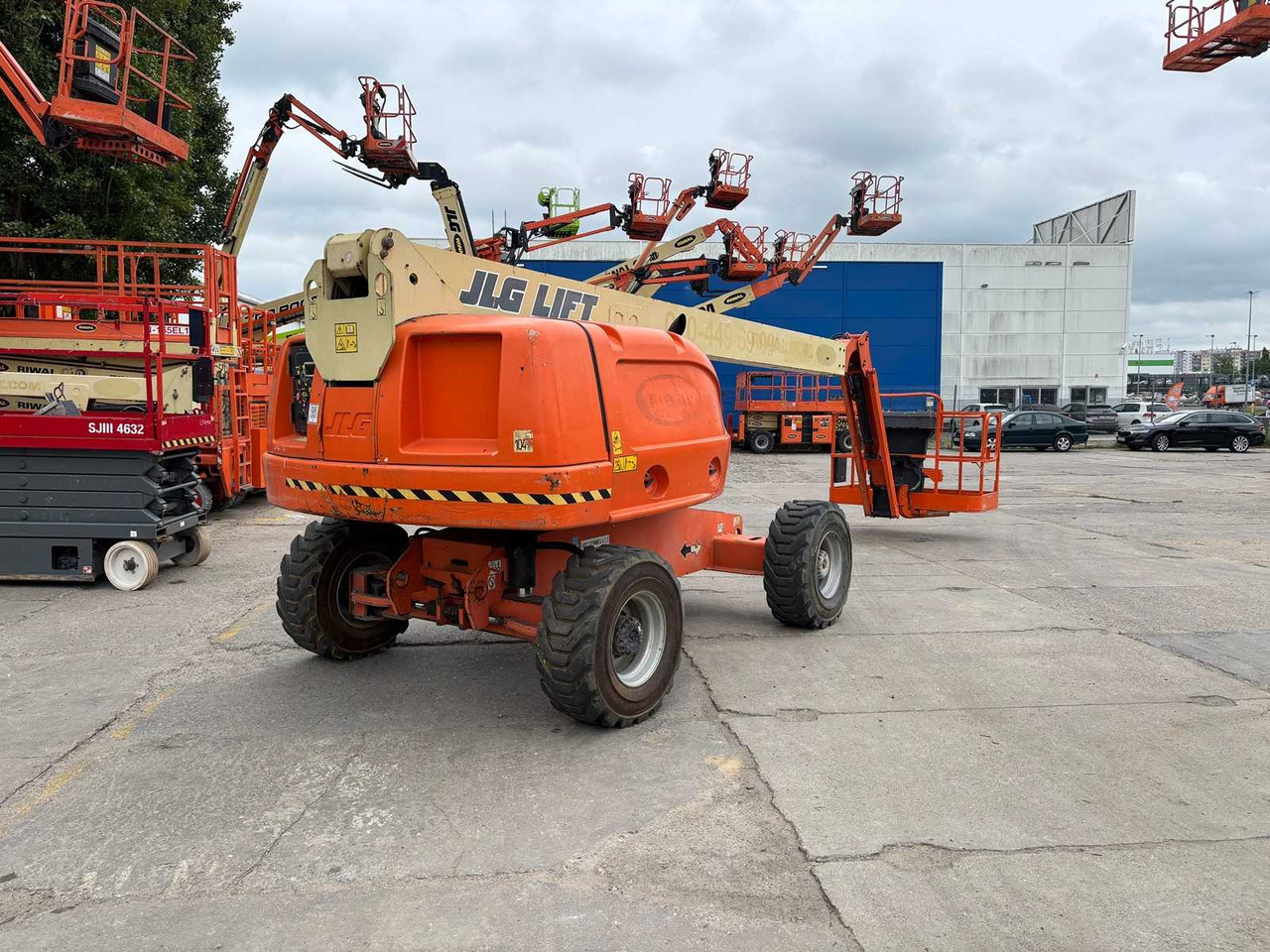 JLG 460SJ - Работна площадка: снимка 1 JLG 460SJ - Работна площадка: снимка 1