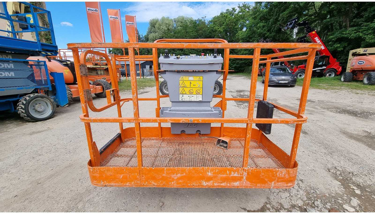 JLG 460SJ - Работна площадка: снимка 4 JLG 460SJ - Работна площадка: снимка 4