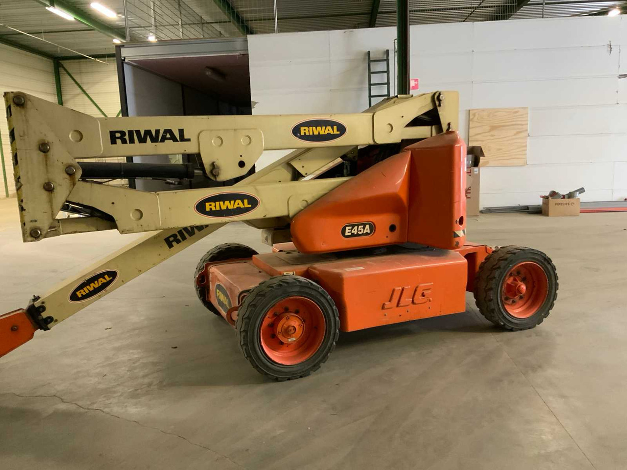 JLG E45A - Работна площадка: снимка 2 JLG E45A - Работна площадка: снимка 2