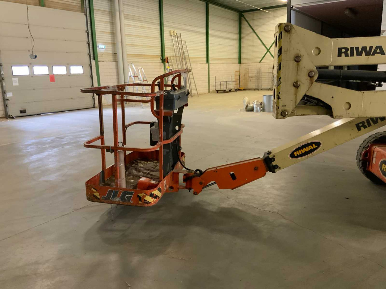 JLG E45A - Работна площадка: снимка 3 JLG E45A - Работна площадка: снимка 3