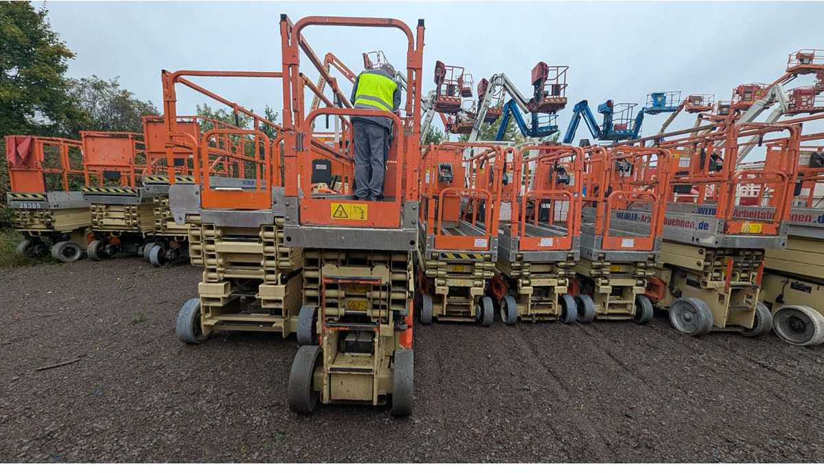 JLG JLG - 2630ES - AERIAL WORK PLATFORMS (NO. 28266) - 2006 - Работна площадка: снимка 4 JLG JLG - 2630ES - AERIAL WORK PLATFORMS (NO. 28266) - 2006 - Работна площадка: снимка 4