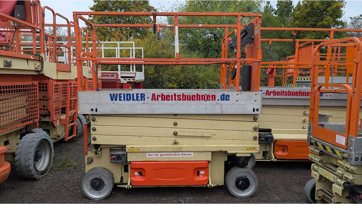 JLG JLG - 2630ES - AERIAL WORK PLATFORMS (NO. 28266) - 2006 - Работна площадка: снимка 1 JLG JLG - 2630ES - AERIAL WORK PLATFORMS (NO. 28266) - 2006 - Работна площадка: снимка 1