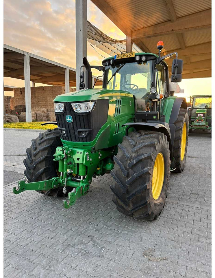 JOHN DEERE 6195 M - Трактор: снимка 2 JOHN DEERE 6195 M - Трактор: снимка 2