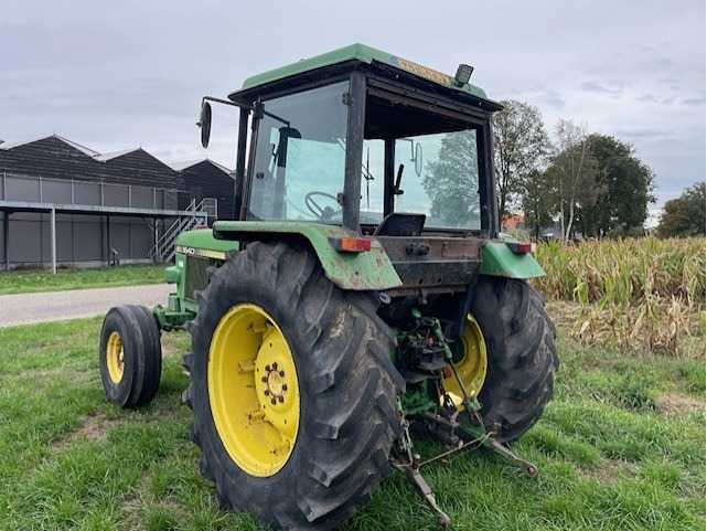 John Deere 1640 - Трактор: снимка 2 John Deere 1640 - Трактор: снимка 2