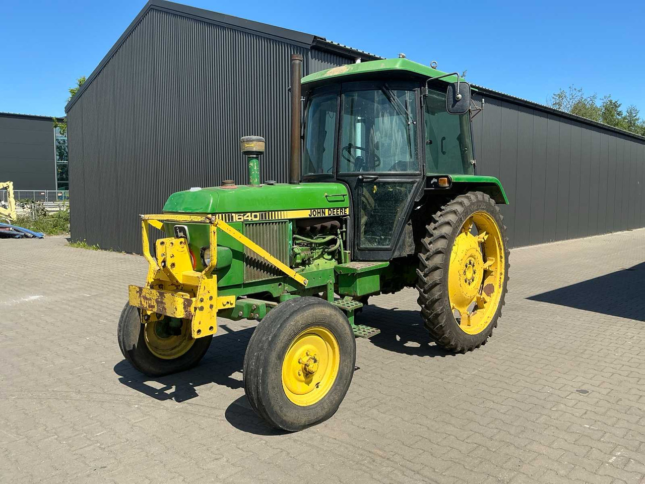 John Deere 1640 Synchron - Трактор: снимка 1 John Deere 1640 Synchron - Трактор: снимка 1