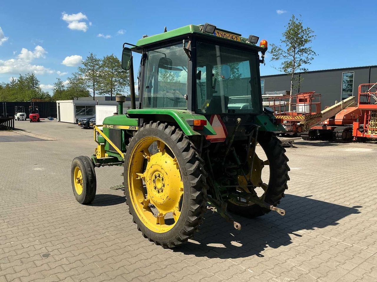 John Deere 1640 Synchron - Трактор: снимка 5 John Deere 1640 Synchron - Трактор: снимка 5