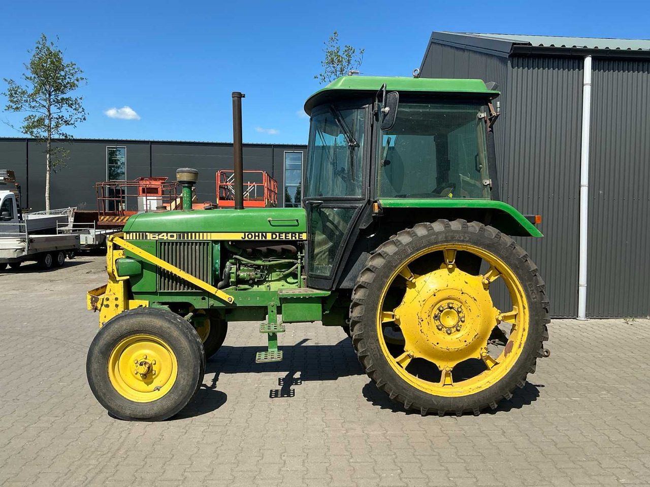 John Deere 1640 Synchron - Трактор: снимка 3 John Deere 1640 Synchron - Трактор: снимка 3