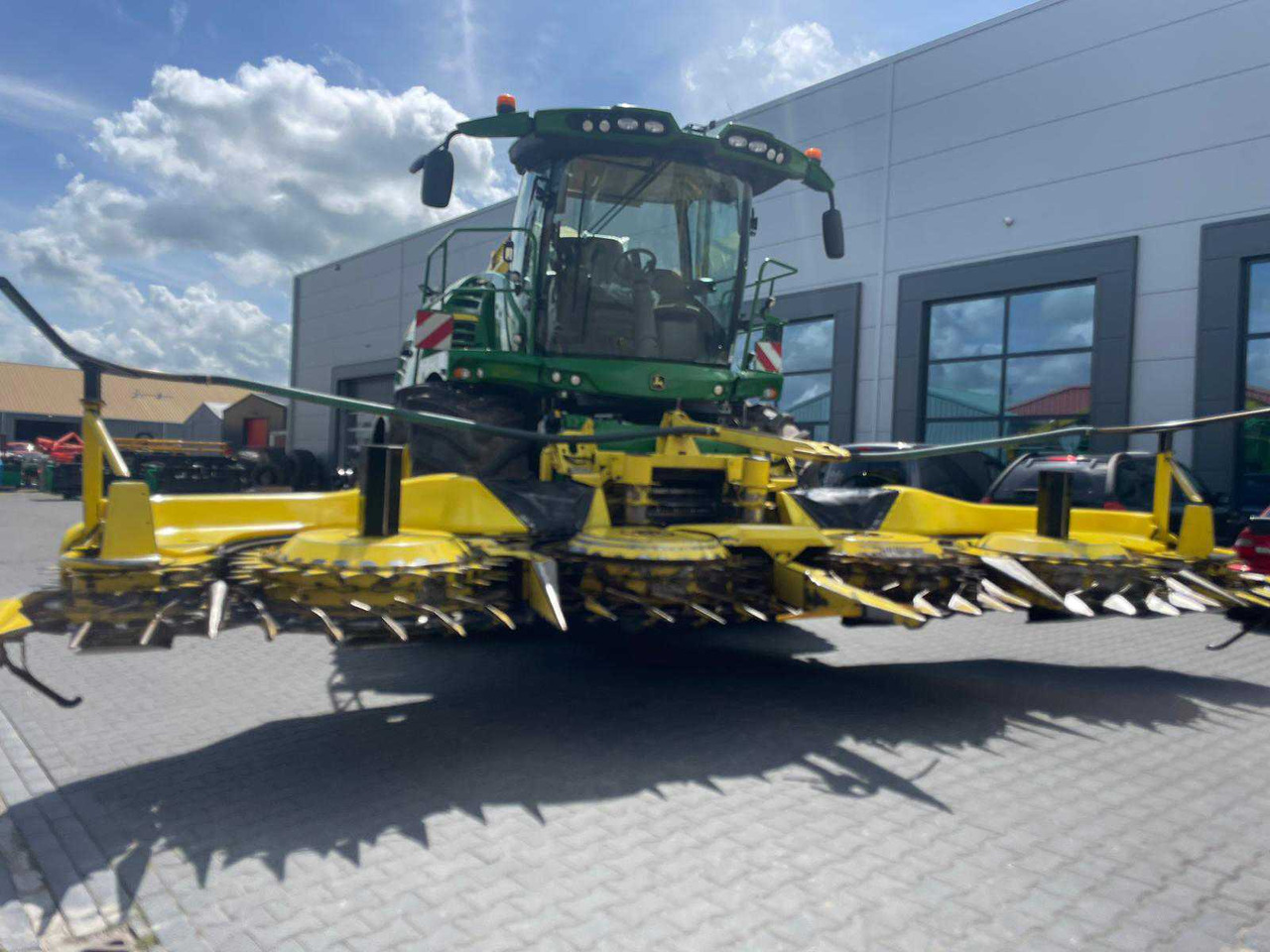 John Deere 475 Plus - Силажокомбайн: снимка 3 John Deere 475 Plus - Силажокомбайн: снимка 3