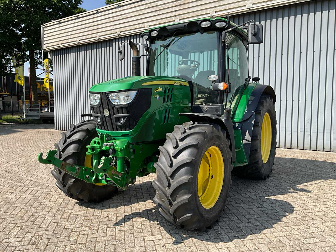 John Deere 6125R - Трактор: снимка 1 John Deere 6125R - Трактор: снимка 1