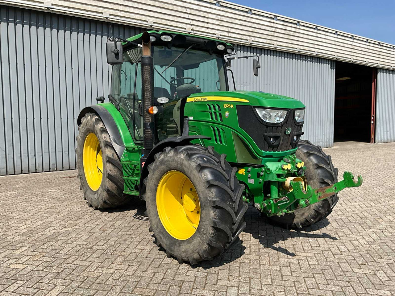 John Deere 6125R - Трактор: снимка 2 John Deere 6125R - Трактор: снимка 2