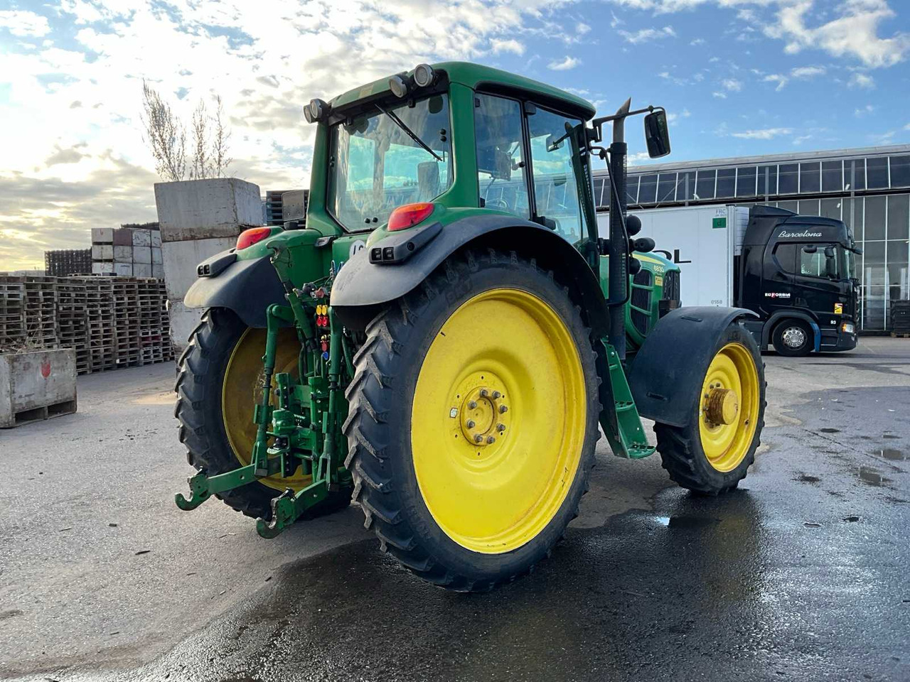 John Deere 6830 Premium - Трактор: снимка 3 John Deere 6830 Premium - Трактор: снимка 3