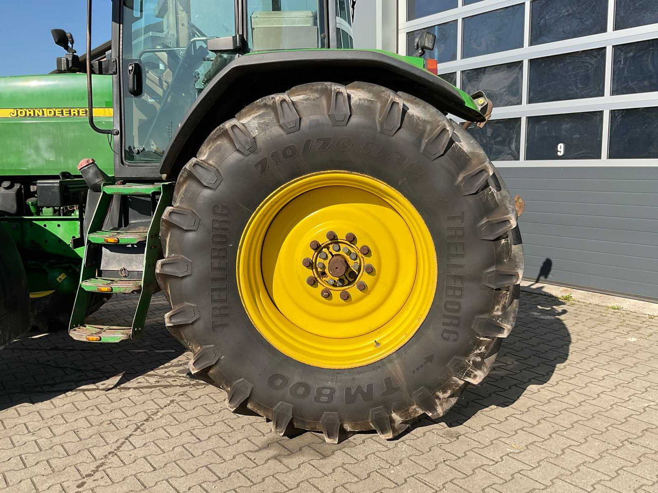 Трактор John Deere 7810: снимка 12