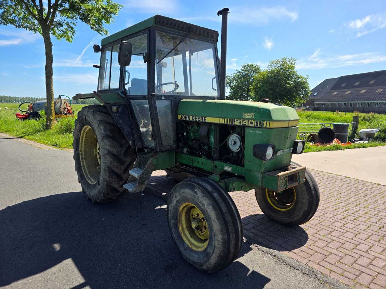 John deere 2140 - Трактор: снимка 4 John deere 2140 - Трактор: снимка 4