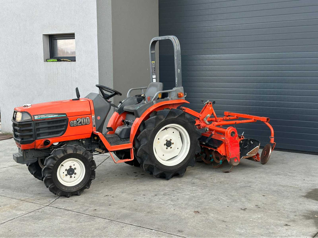 KUBOTA - GB200 - 4-WHEEL DRIVE TRACTOR - Трактор: снимка 2 KUBOTA - GB200 - 4-WHEEL DRIVE TRACTOR - Трактор: снимка 2