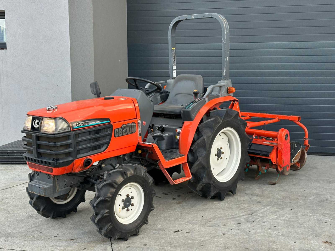 KUBOTA - GB200 - 4-WHEEL DRIVE TRACTOR - Трактор: снимка 1 KUBOTA - GB200 - 4-WHEEL DRIVE TRACTOR - Трактор: снимка 1