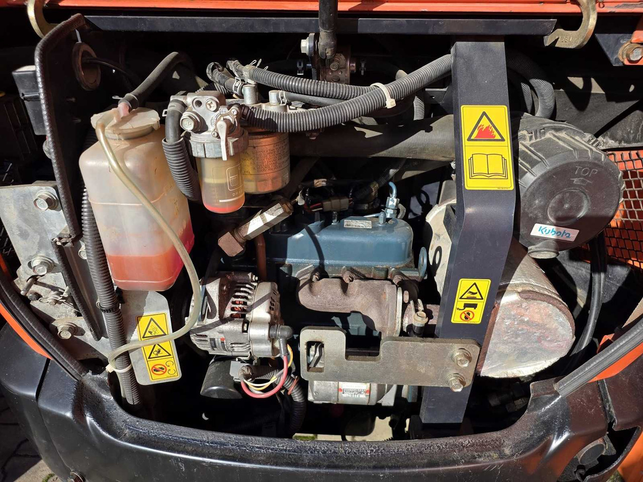 KUBOTA - KX016-4 - MINI-EXCAVATOR - 2016 - Мини багер: снимка 5 KUBOTA - KX016-4 - MINI-EXCAVATOR - 2016 - Мини багер: снимка 5