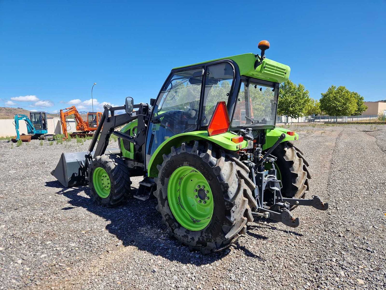 KUBOTA M 5111 L-R - Трактор: снимка 3 KUBOTA M 5111 L-R - Трактор: снимка 3