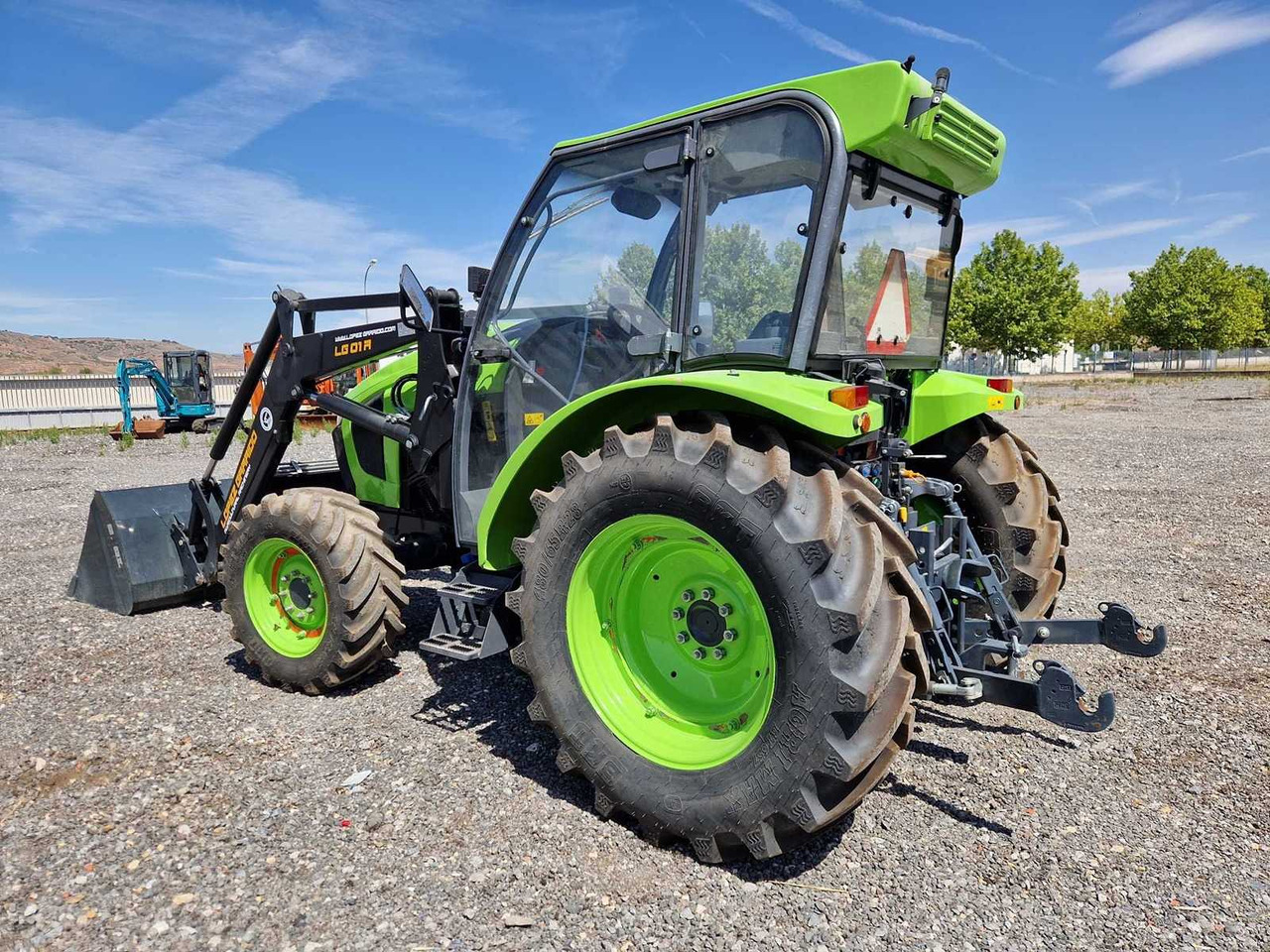 KUBOTA M 5111 L-R - Трактор: снимка 3 KUBOTA M 5111 L-R - Трактор: снимка 3