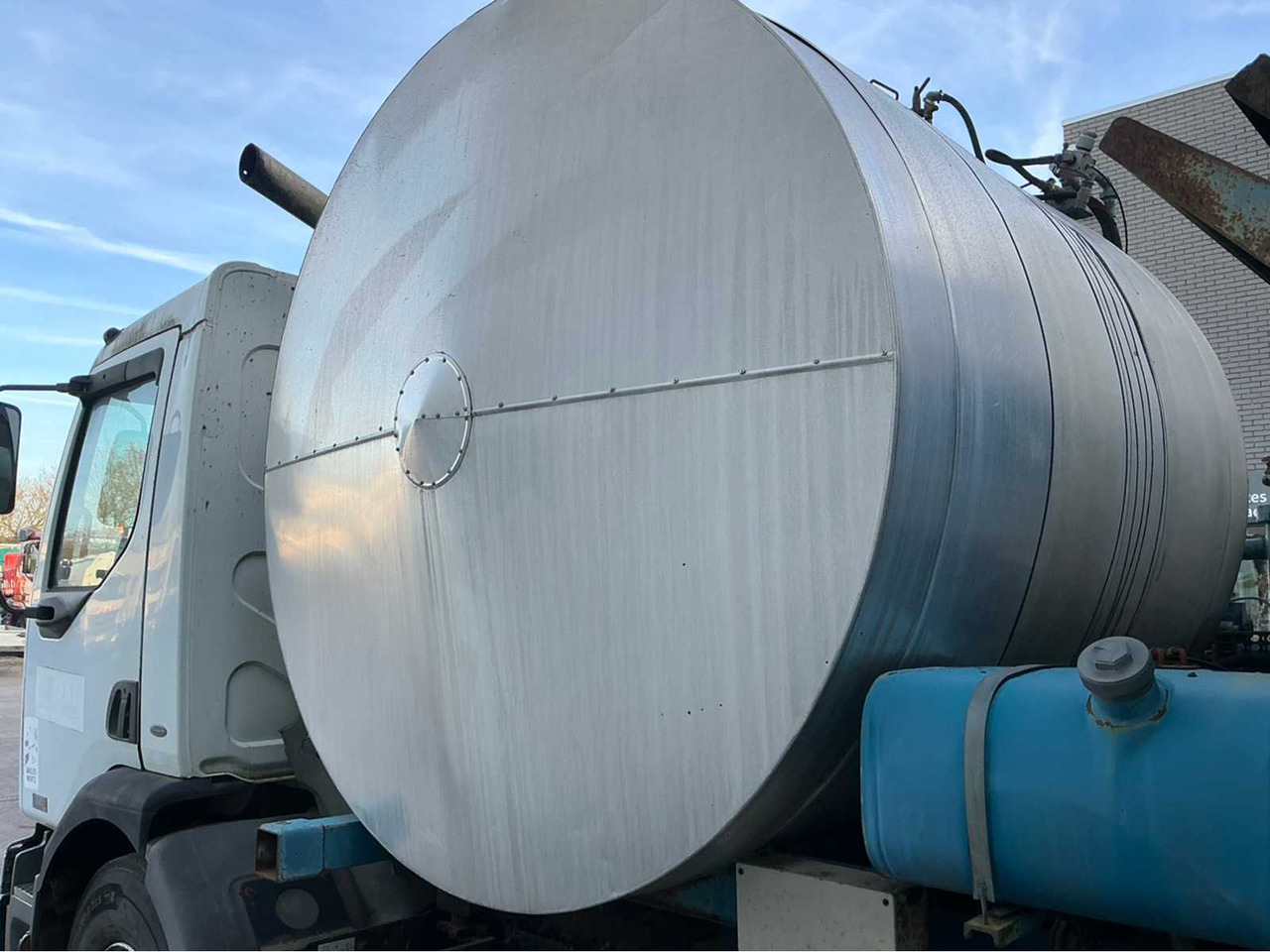 Камион 2001 RENAULT 22 AVA 320 DCI TRUCK: снимка 11 Камион 2001 RENAULT 22 AVA 320 DCI TRUCK: снимка 11