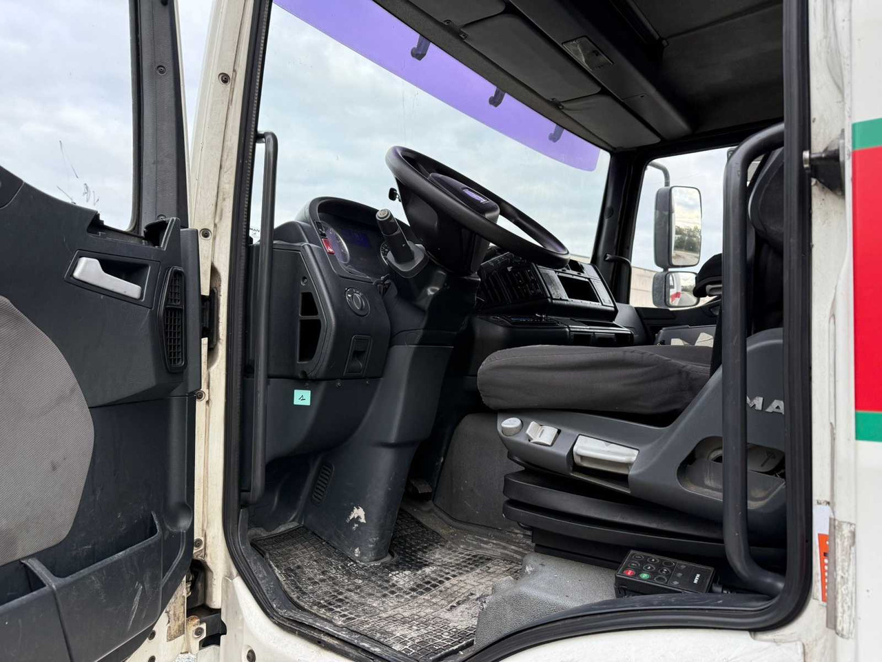 Камион 2006 MAN TGM 18.240 - REFRIGERATED TRUCK VÉDÉCAR – THERMO KING TS-200: снимка 7