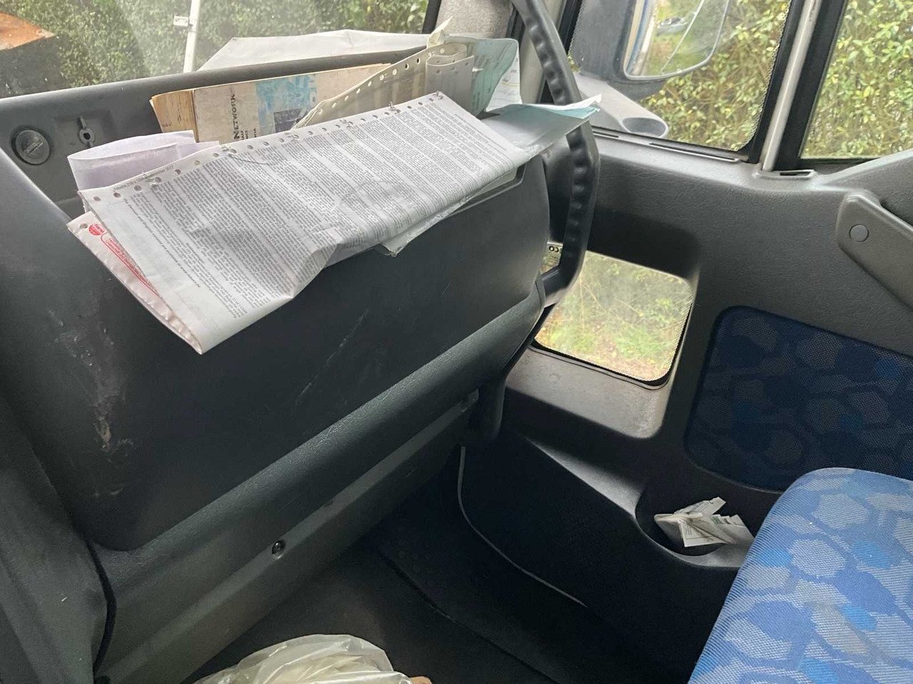 Камион 2008 IVECO EUROCARGO 120E22 - HYDRAULIC TAIL LIFT: снимка 40 Камион 2008 IVECO EUROCARGO 120E22 - HYDRAULIC TAIL LIFT: снимка 40