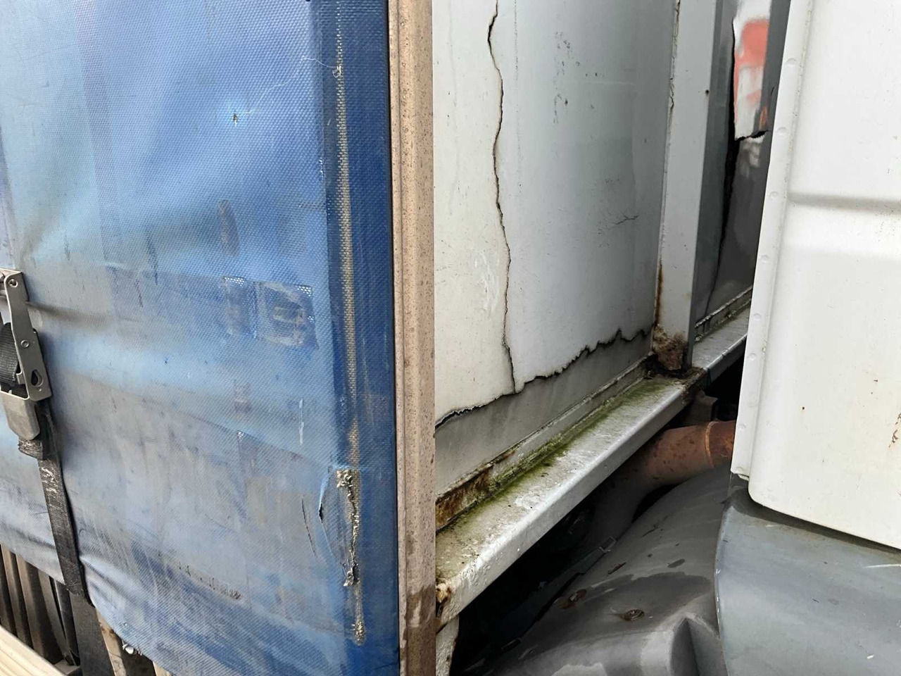 Камион 2008 IVECO EUROCARGO 120E22 - HYDRAULIC TAIL LIFT: снимка 29 Камион 2008 IVECO EUROCARGO 120E22 - HYDRAULIC TAIL LIFT: снимка 29