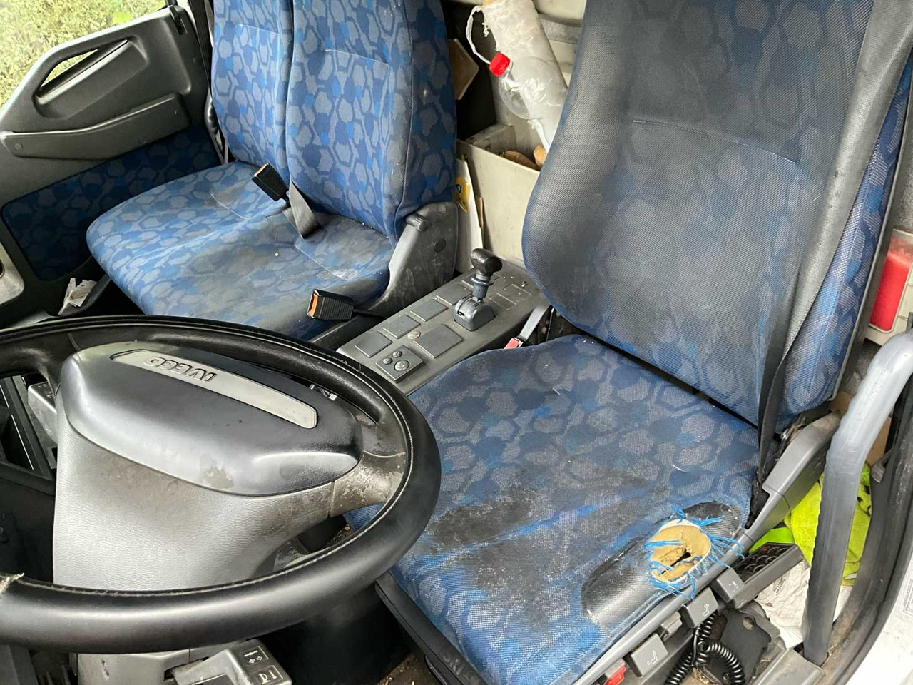 Камион 2008 IVECO EUROCARGO 120E22 - HYDRAULIC TAIL LIFT: снимка 35 Камион 2008 IVECO EUROCARGO 120E22 - HYDRAULIC TAIL LIFT: снимка 35