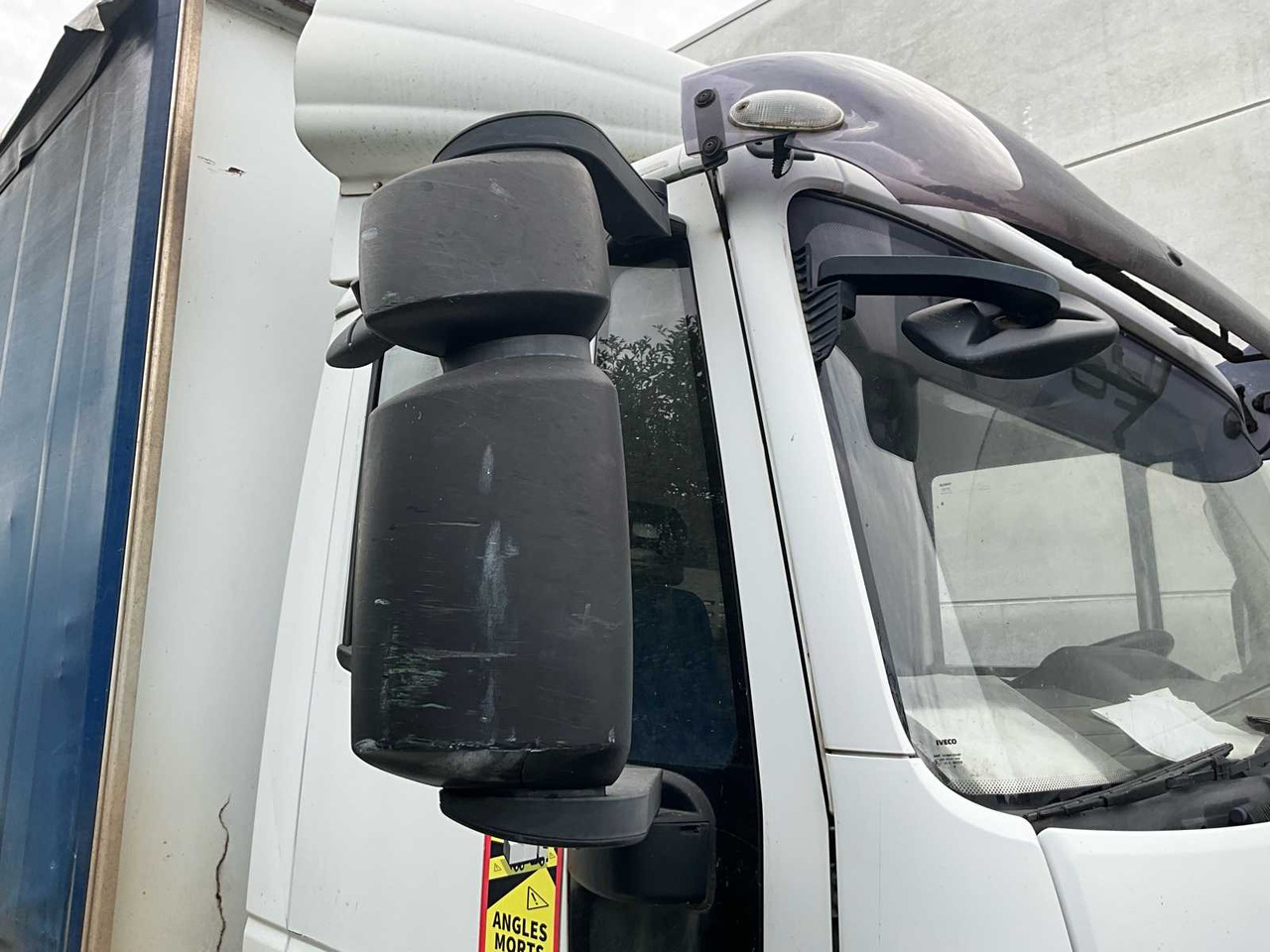 Камион 2008 IVECO EUROCARGO 120E22 - HYDRAULIC TAIL LIFT: снимка 39 Камион 2008 IVECO EUROCARGO 120E22 - HYDRAULIC TAIL LIFT: снимка 39