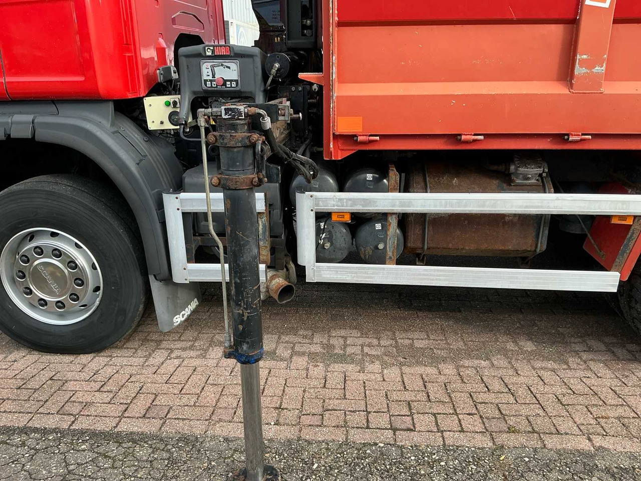 Камион 2009 SCANIA G420 TIPPER TRUCK WITH CRANE: снимка 17 Камион 2009 SCANIA G420 TIPPER TRUCK WITH CRANE: снимка 17