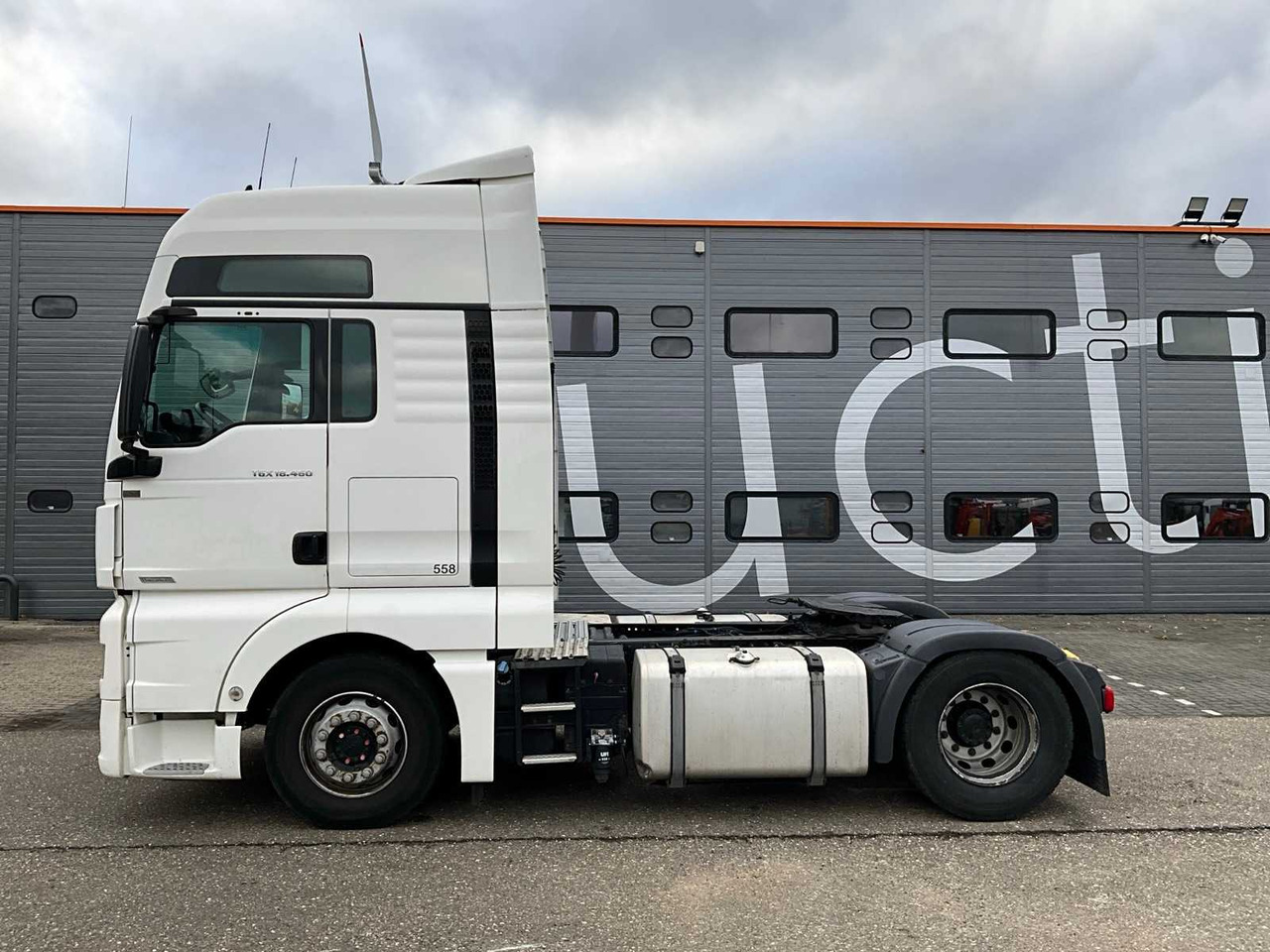 2018 MAN TGX 18.460 4X2 EURO6 TRUCK - Камион: снимка 2 2018 MAN TGX 18.460 4X2 EURO6 TRUCK - Камион: снимка 2