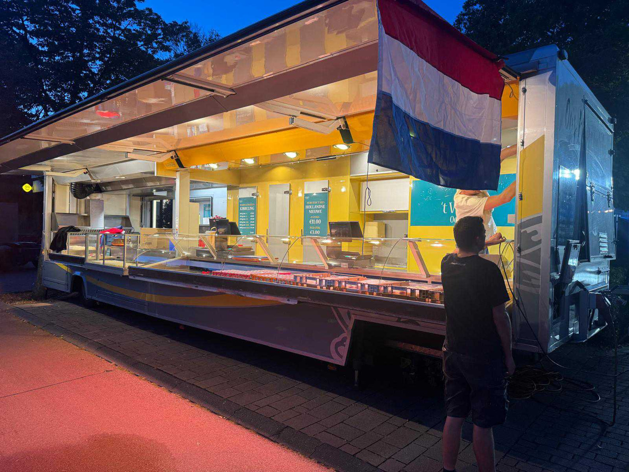 MAN 8-224 TRUCK WITH SEMI-TRAILER SALES - Камион: снимка 3 MAN 8-224 TRUCK WITH SEMI-TRAILER SALES - Камион: снимка 3