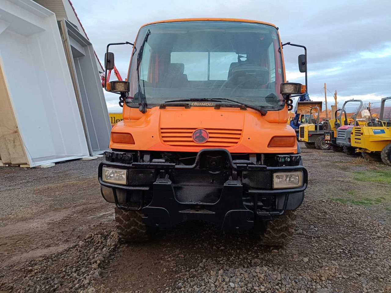 UNIMOG - U 400 - TRUCK - 2001 - Камион: снимка 3 UNIMOG - U 400 - TRUCK - 2001 - Камион: снимка 3