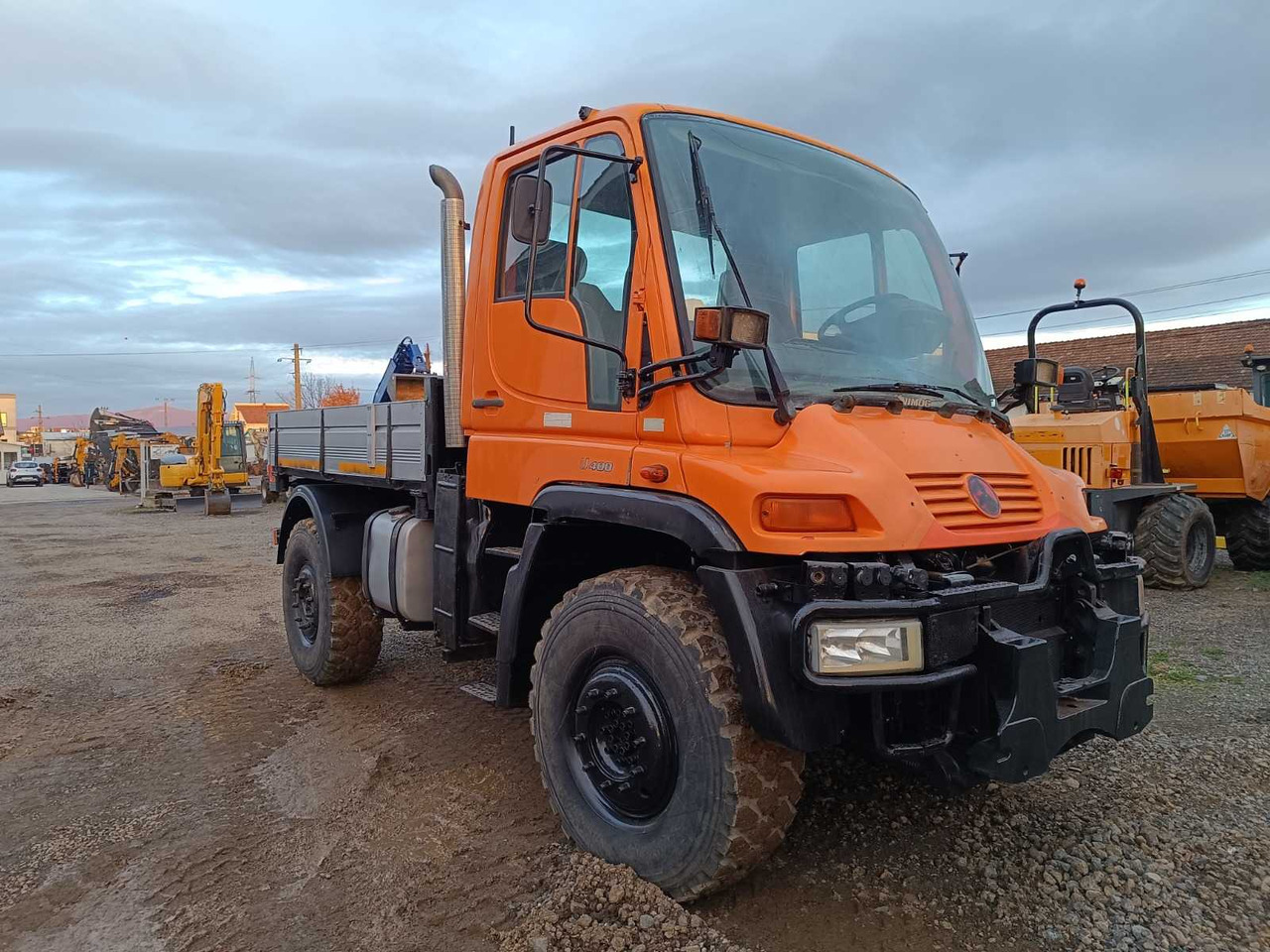 UNIMOG - U 400 - TRUCK - 2001 - Камион: снимка 4 UNIMOG - U 400 - TRUCK - 2001 - Камион: снимка 4