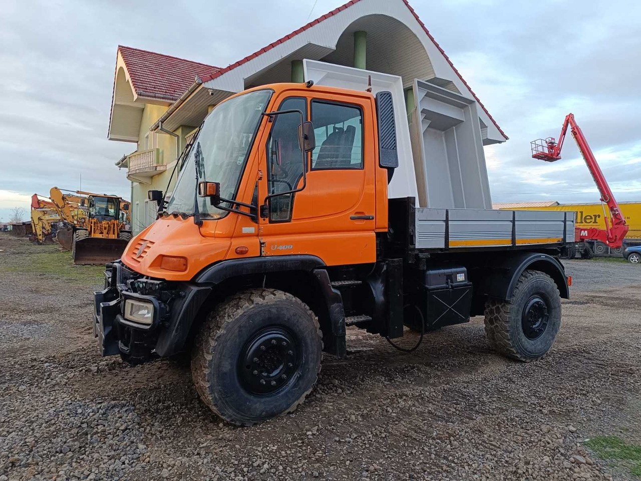 UNIMOG - U 400 - TRUCK - 2001 - Камион: снимка 1 UNIMOG - U 400 - TRUCK - 2001 - Камион: снимка 1