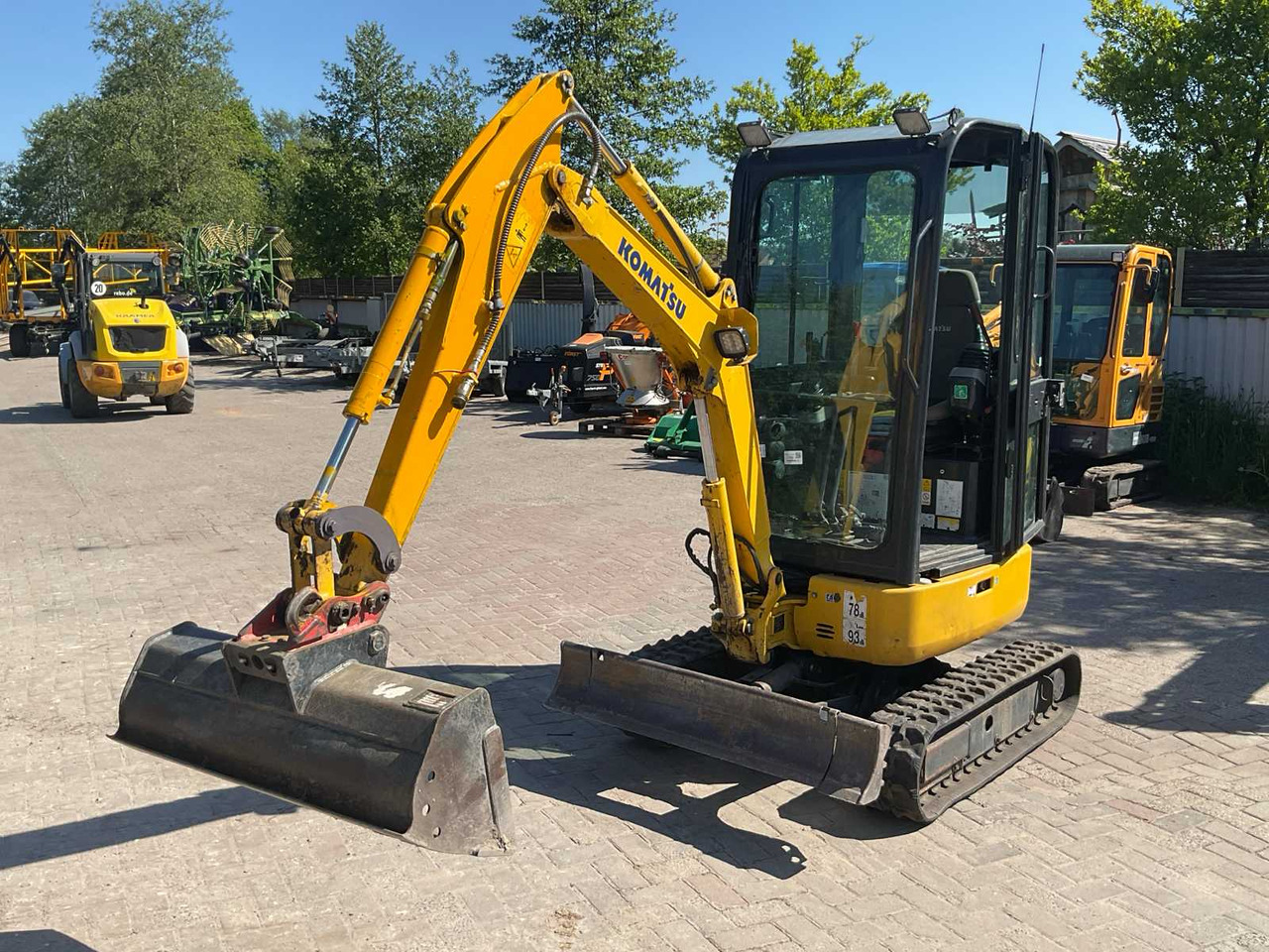 Komatsu Excabator/PC16 R 3Hs - Верижен багер: снимка 2 Komatsu Excabator/PC16 R 3Hs - Верижен багер: снимка 2