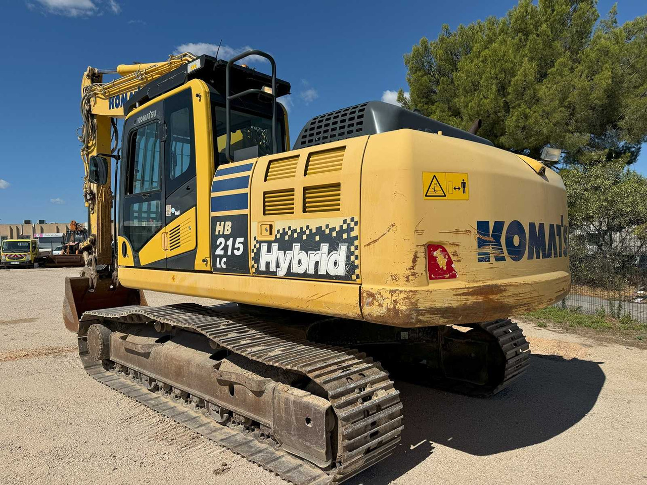 Komatsu HB215LC-2 - Верижен багер: снимка 4 Komatsu HB215LC-2 - Верижен багер: снимка 4