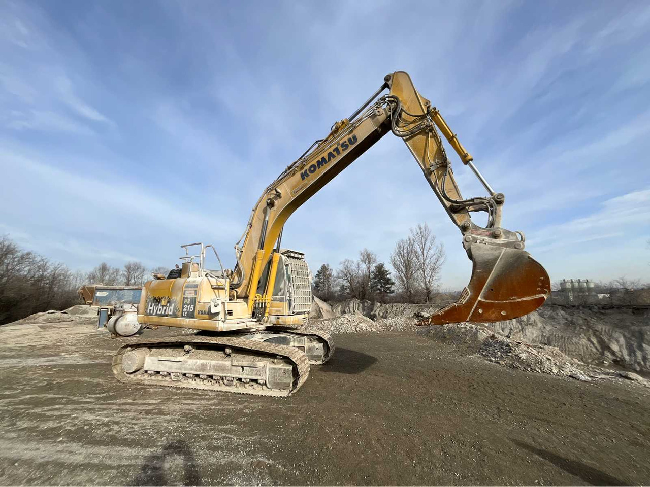 Komatsu HB215LC - Верижен багер: снимка 2 Komatsu HB215LC - Верижен багер: снимка 2
