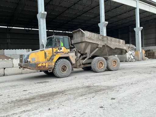 Komatsu HM300-2 - Самосвал: снимка 2 Komatsu HM300-2 - Самосвал: снимка 2