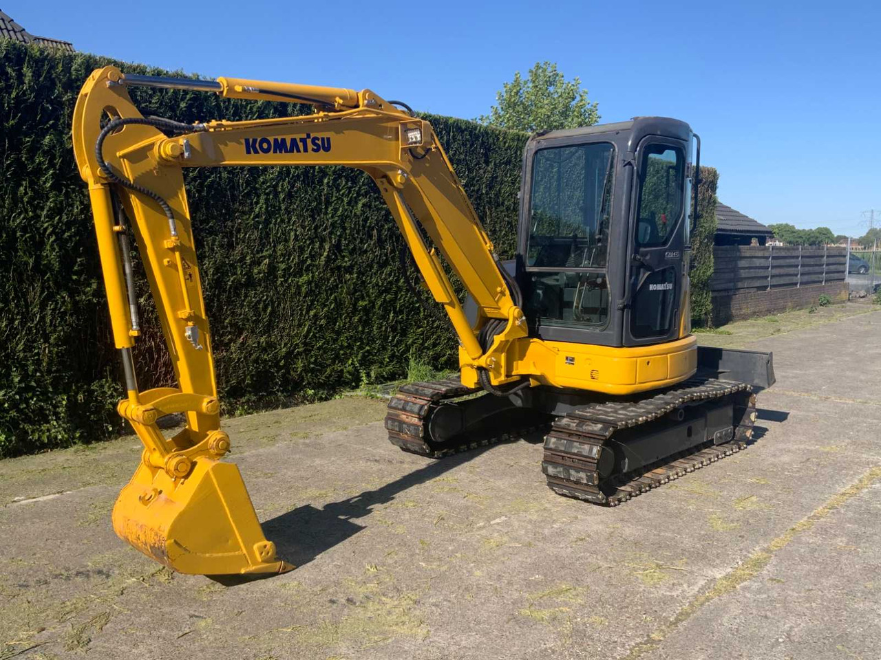 Komatsu PC40MR-3 - Верижен багер: снимка 2 Komatsu PC40MR-3 - Верижен багер: снимка 2