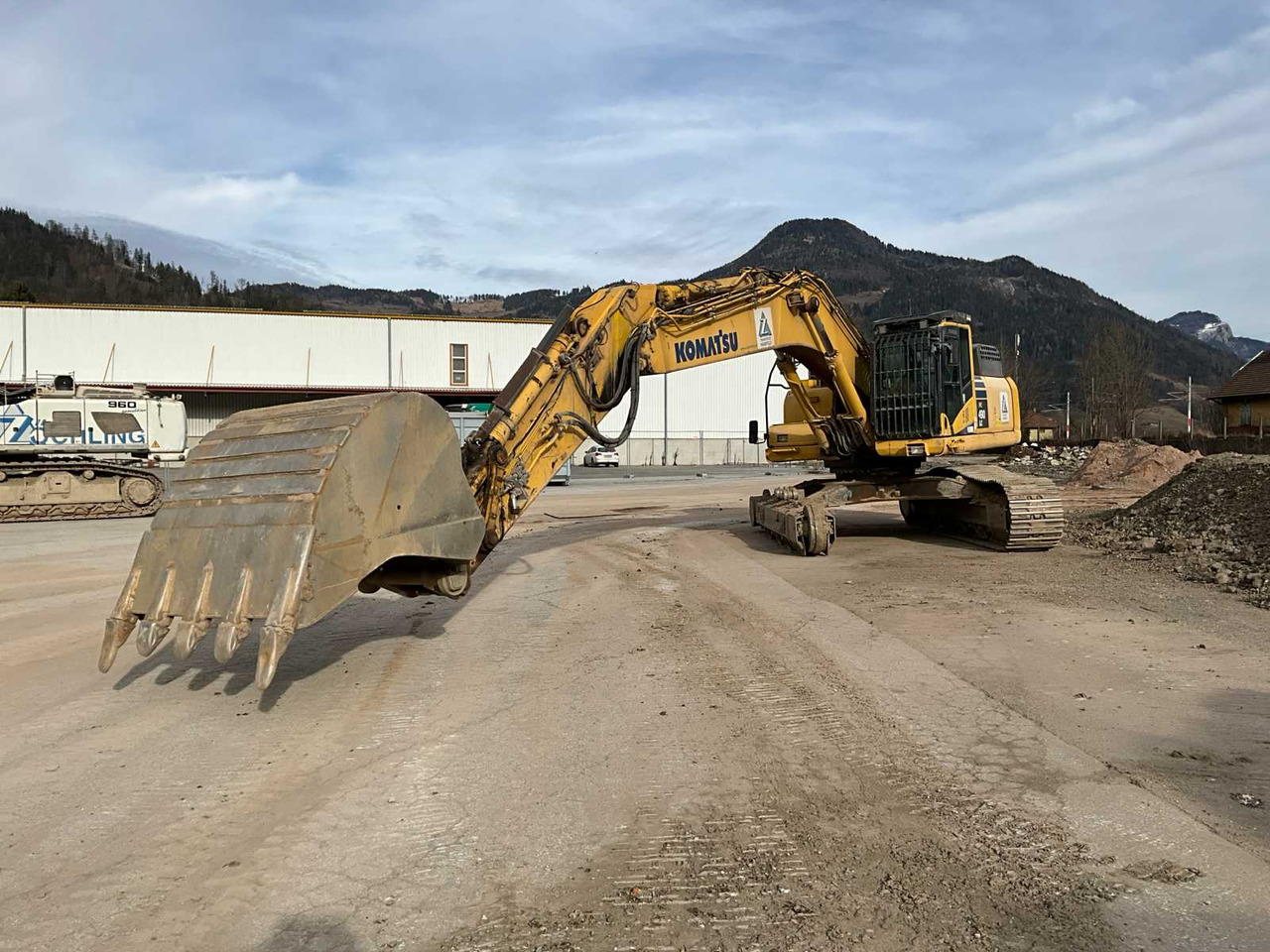 Komatsu PC490LC-10 - Верижен багер: снимка 4 Komatsu PC490LC-10 - Верижен багер: снимка 4