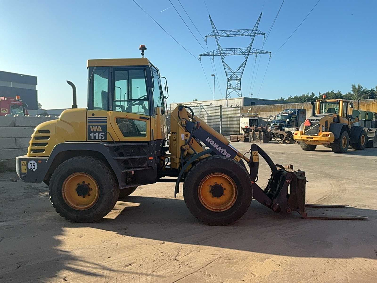 Komatsu WA 115 - Колесен товарач: снимка 3 Komatsu WA 115 - Колесен товарач: снимка 3