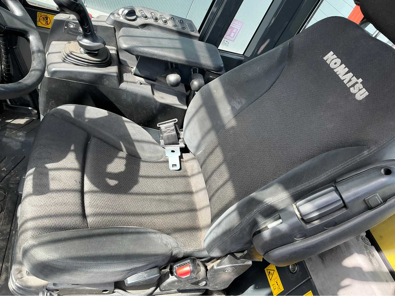 Колесен товарач Komatsu WA270-8EO: снимка 29