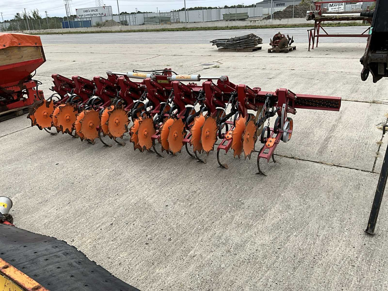 Kongskilde Vibro corn - Машина за обработка на почвата: снимка 4 Kongskilde Vibro corn - Машина за обработка на почвата: снимка 4
