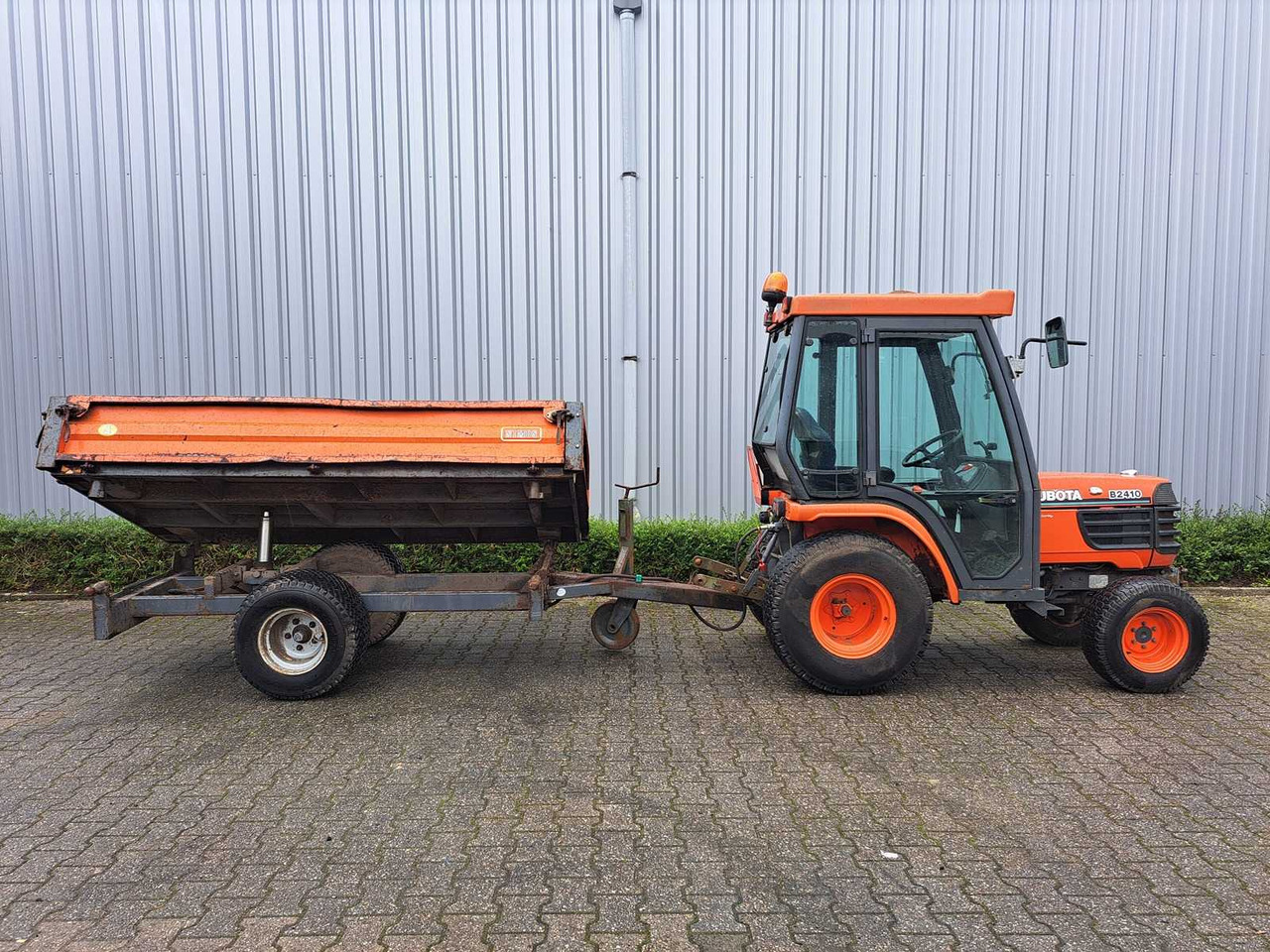 Kubota B2410 - Малък трактор: снимка 5 Kubota B2410 - Малък трактор: снимка 5