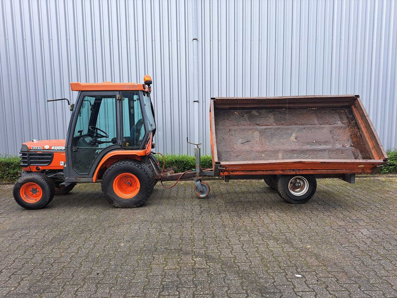 Kubota B2410 - Малък трактор: снимка 3 Kubota B2410 - Малък трактор: снимка 3