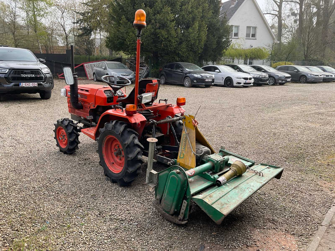 Kubota B6200 - Малък трактор: снимка 2 Kubota B6200 - Малък трактор: снимка 2