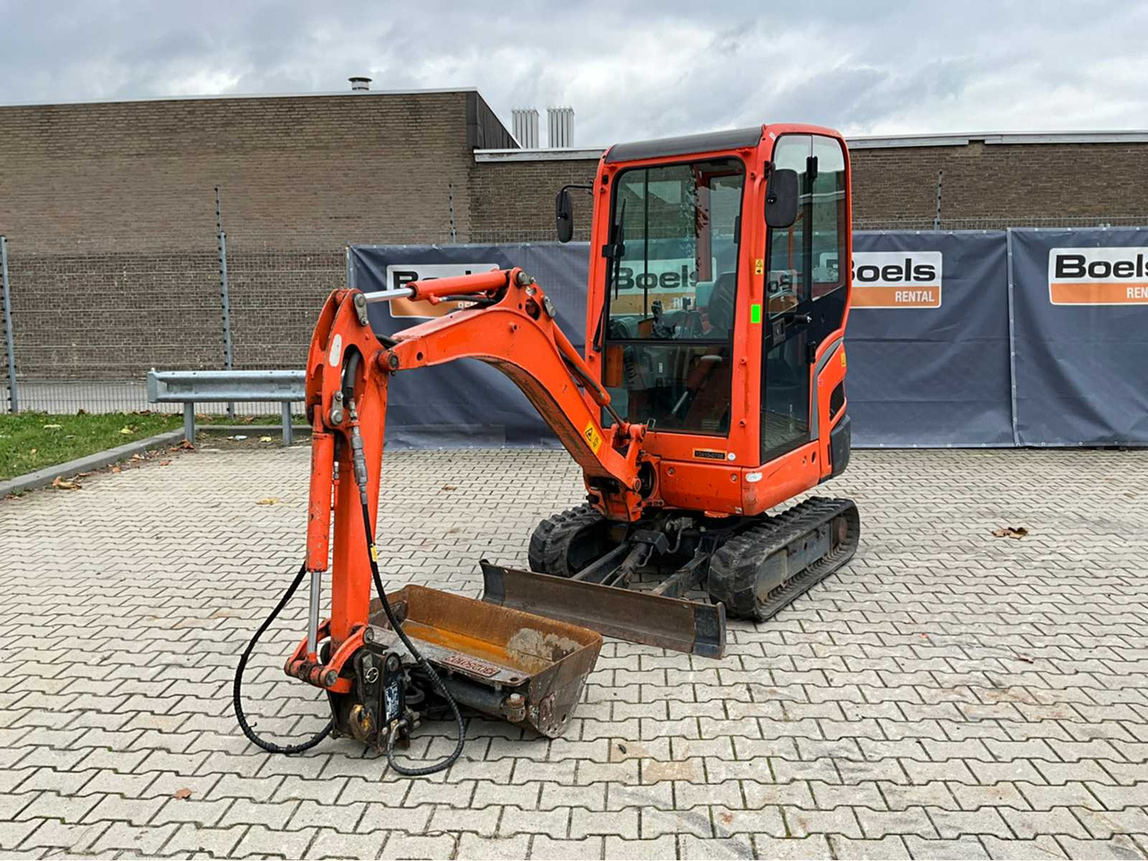 Kubota KX016-4G - Мини багер: снимка 2 Kubota KX016-4G - Мини багер: снимка 2