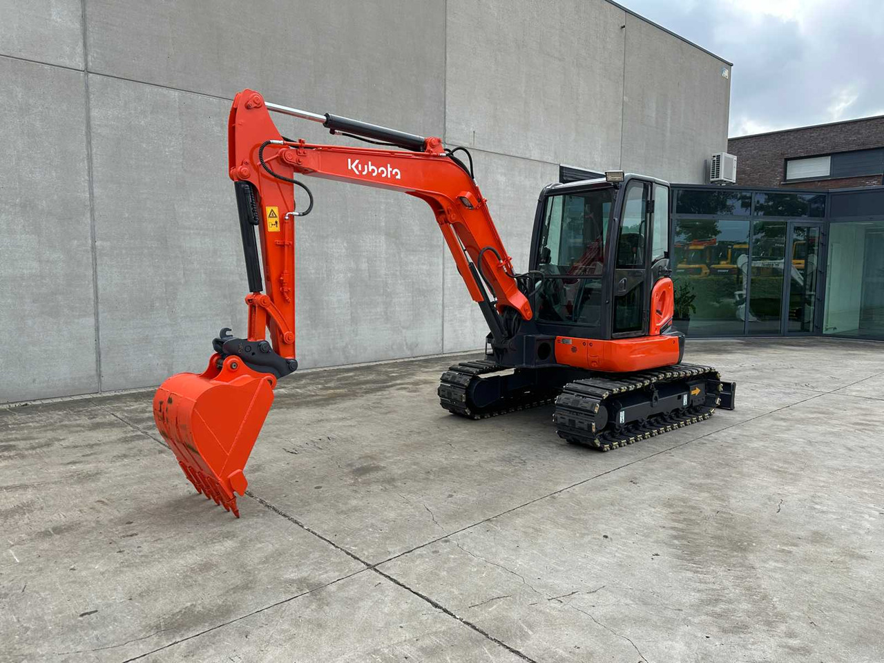 Kubota KX155-5 - Верижен багер: снимка 1 Kubota KX155-5 - Верижен багер: снимка 1