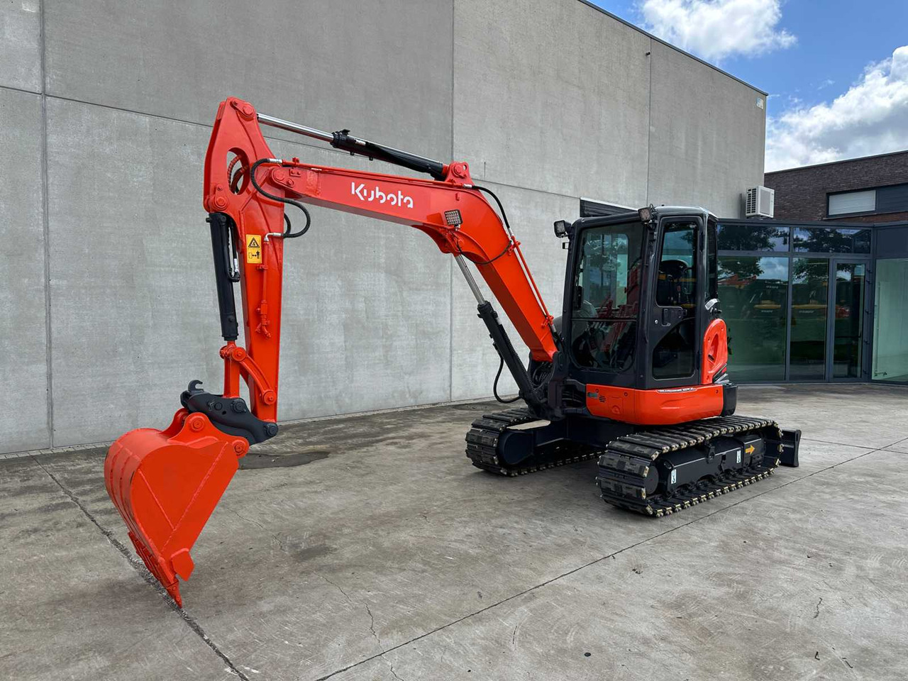 Kubota KX163-5 - Верижен багер: снимка 1 Kubota KX163-5 - Верижен багер: снимка 1